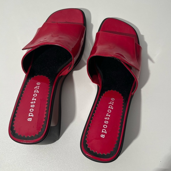 2/40$ 🛍 Red Wedge Sandals - Picture 3 of 4